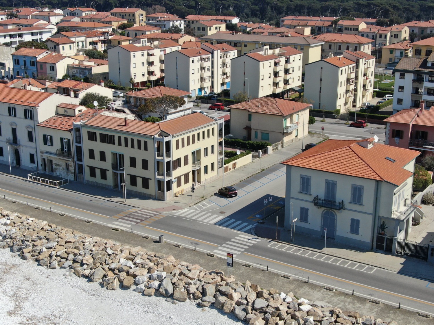 Veduta aerea abitato Marina di Pisa _ foto con drone (M. Boi, Comune di Pisa)