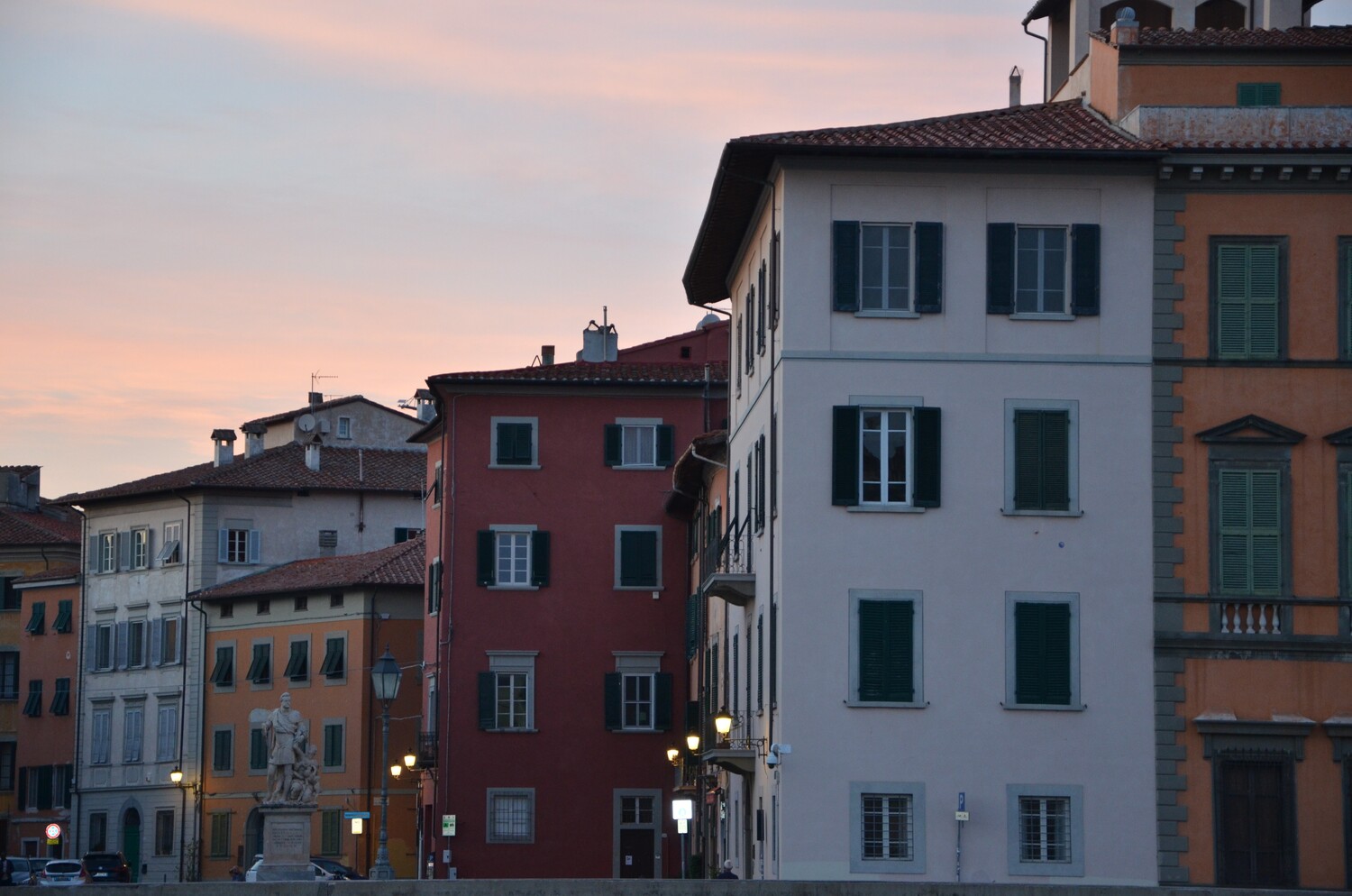 Veduta Piazza Carrara da lungarno Gamabacorti (L. Corevi, Comune di Pisa)