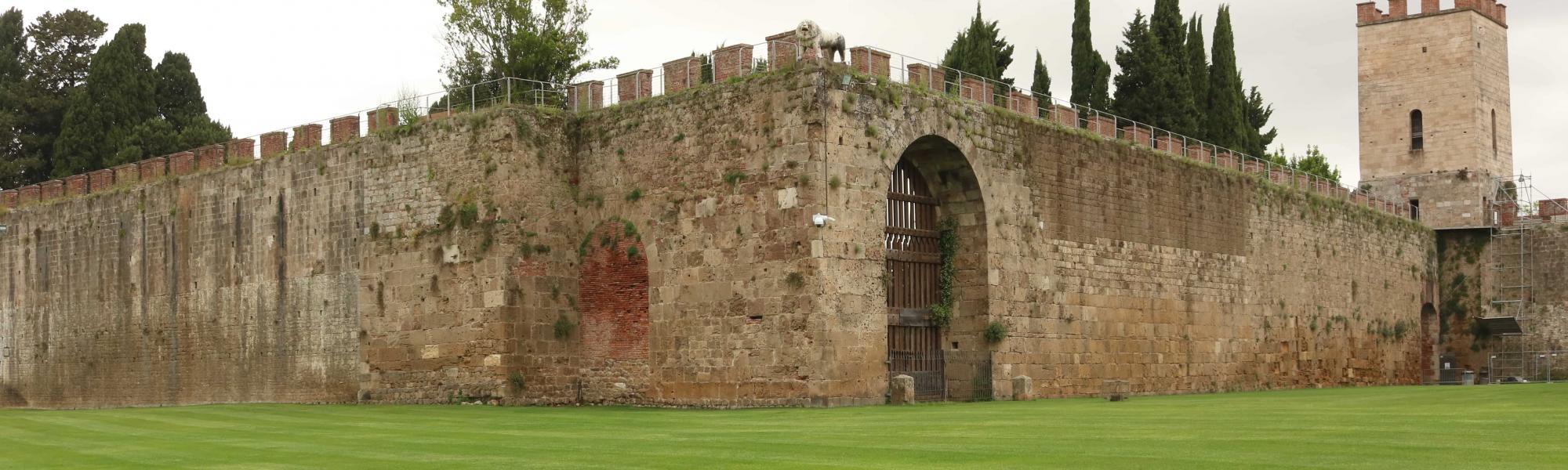 Torre Santa Maria - Mura medievali e porte (A. Matteucci)