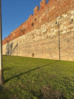Alla ricerca della Pietra - Mura di Pisa