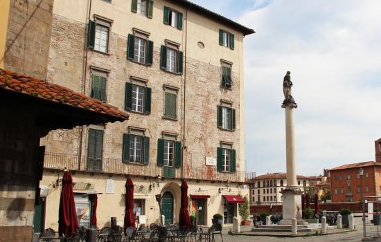 Piazza Cairoli, antigua Piazza dei Cavoli y luego Piazza della Berlina