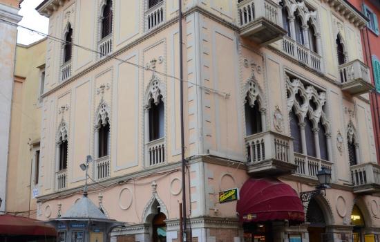 Palazzo Gambacorti, corso Italia