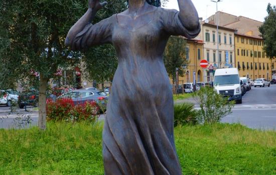 Piazza Guerrazzi e Stazione Leopolda