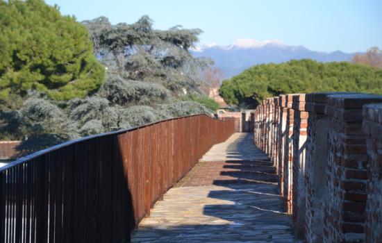 Mura in via Nino Bixio e porta San Gilio